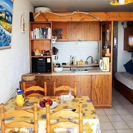 2 For 5 People Apartmán